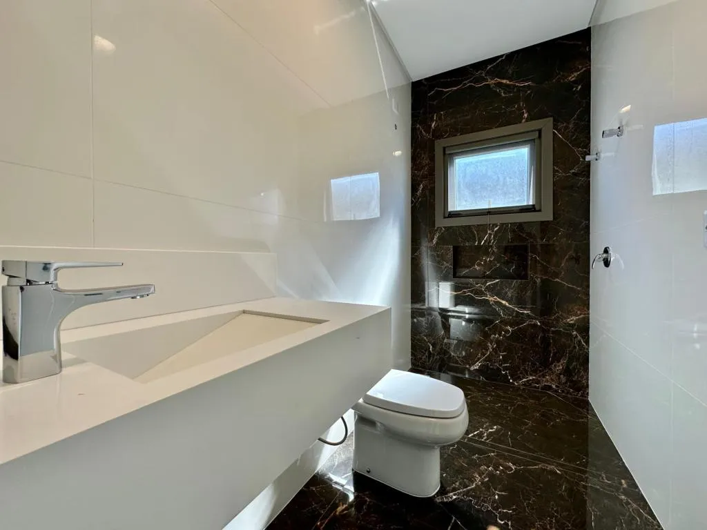 Imagem Casa em Condominio 3 Dormitórios - Bairro Arroio Teixeira