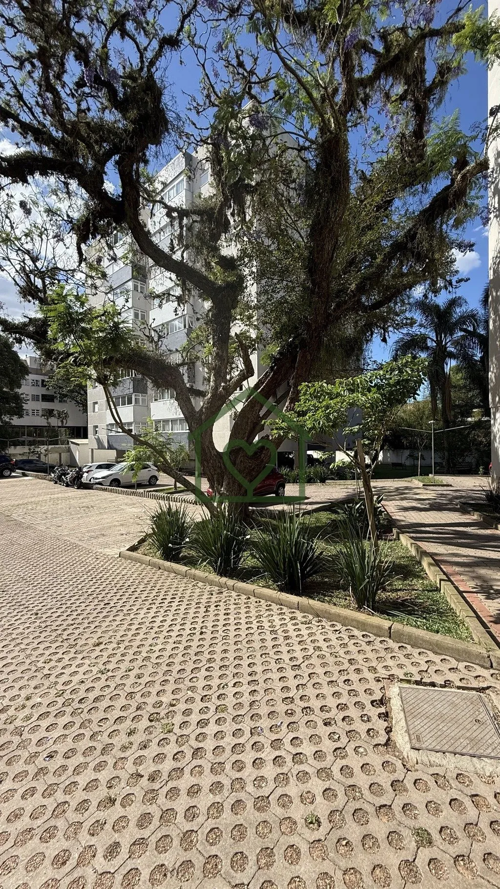 Imagem Empreendimento com unidades de 73 a 94m², 2 e 3 dormitórios. Condomínio conta com ampla área de ...