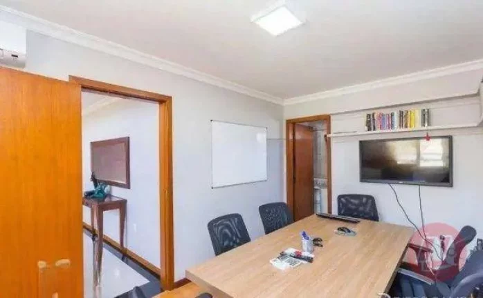 Imagem Casa, 452 m² - venda por R$ 2.400.000,00 ou aluguel por R$ 10.679,00/mês - Vila Jardim - Porto Alegre/RS