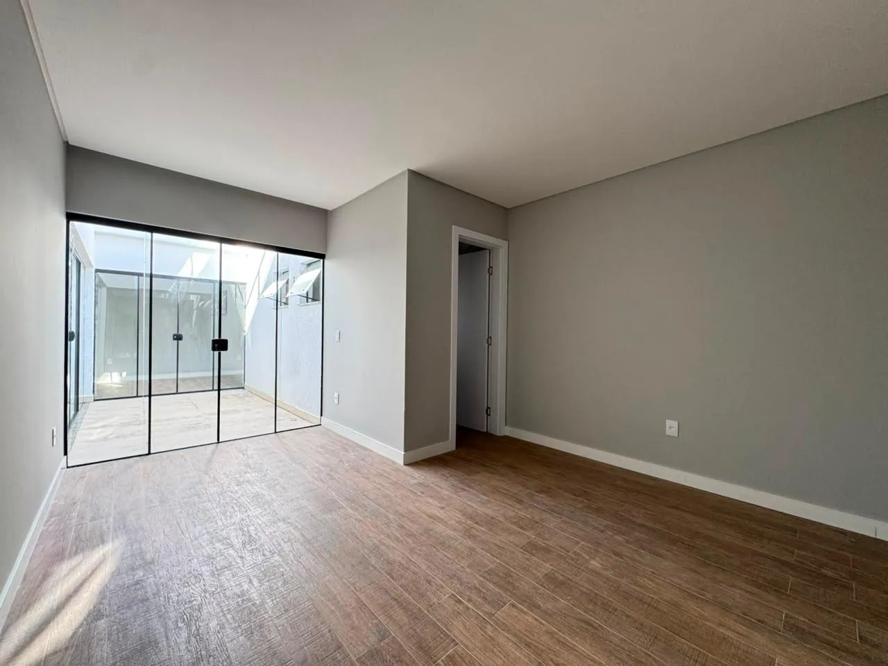 Imagem Casa à venda com 413.65m2 por R$ 3.800.000,00
