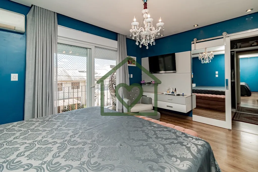 Imagem Casa em condomínio fechado, mobiliada, com 4 dormitórios e 4 vagas de garagem. 

Casa com 198m² e...