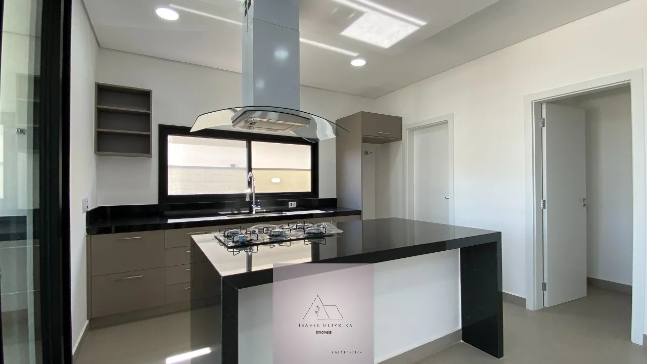 Imagem Casa de luxo à venda em Condomínio Vilas do Golfe, Itu-SP: 3 quartos, 3 suítes, 1 sala, 4 banheiros, 4 vagas de garagem, 246m².