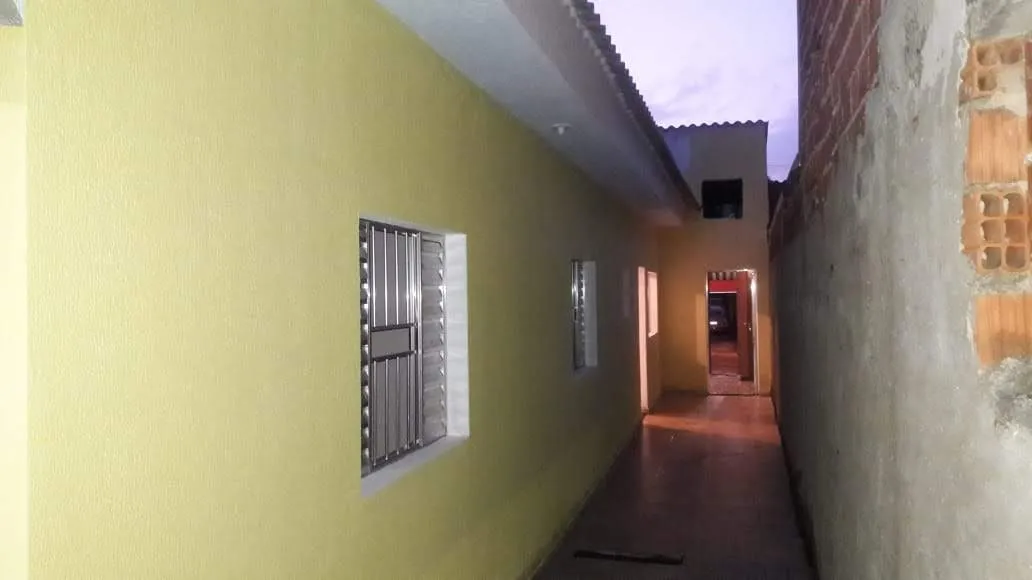 Imagem Casa a Venda em Jardim Ipanema com 2 Quartos e Garagem para 2 Carros