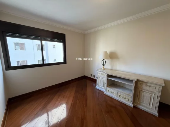Imagem Apartamento com 3 quartos e 1 Suíte no Campo Belo
