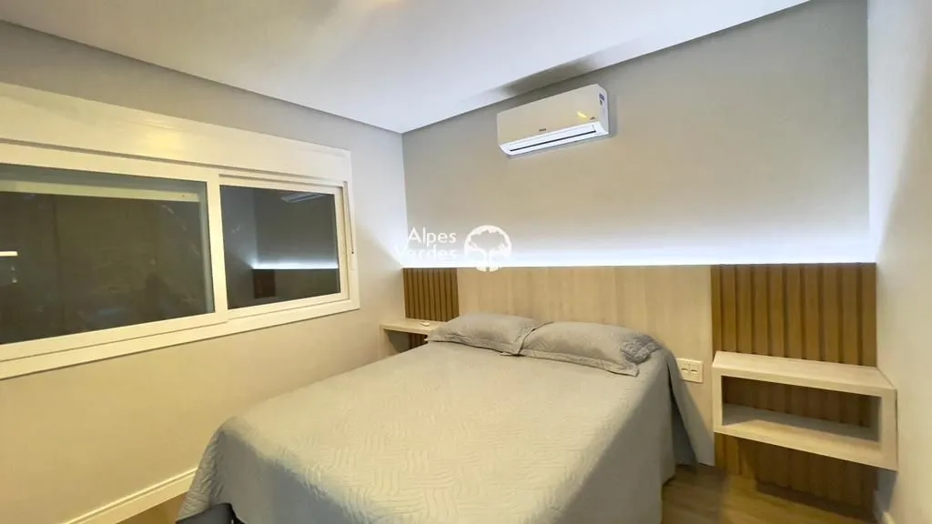 Imagem Vende-se apto com vista para a roda gigante de Canela-1 quarto-R$770.000,00