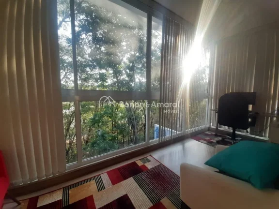 Imagem Lindo sobrado em condomínio tranquilo, com segurança 24 horas e excelente localização! A apenas ...