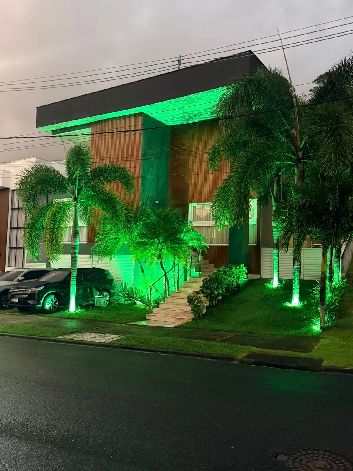 Foto do imóvel Casa de Condomínio com 4 Quartos à Venda, 170 m² em Alphaville (Abrantes), Camaçari - BA