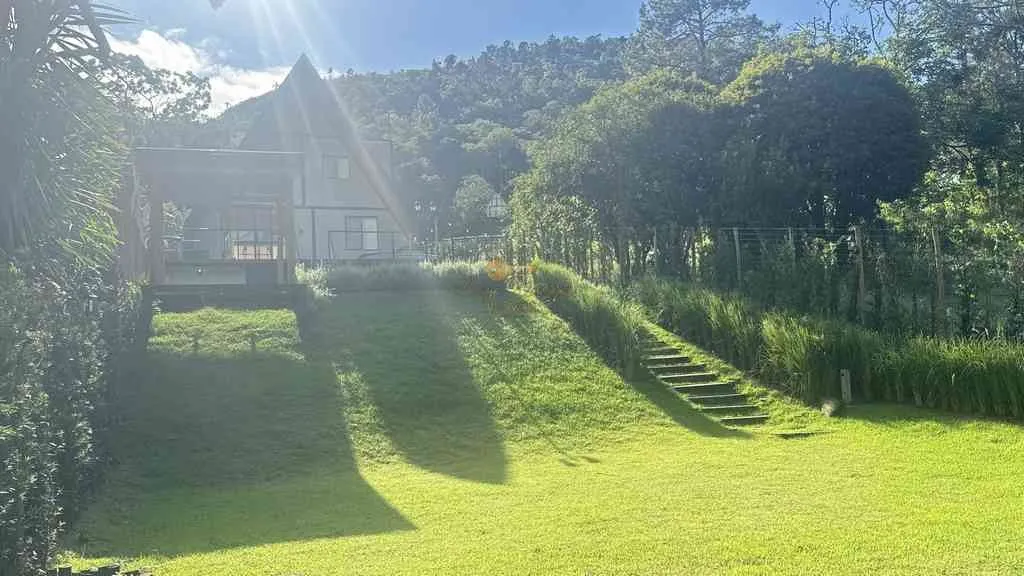 Imagem Casa em Condomínio para Venda em Teresópolis / RJ no bairro Fazenda Alpina