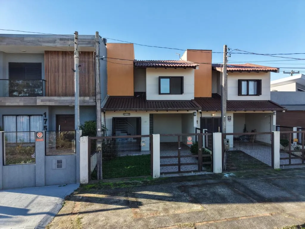 Foto do imóvel Casa 2 Dormitórios - Bairro Araçá