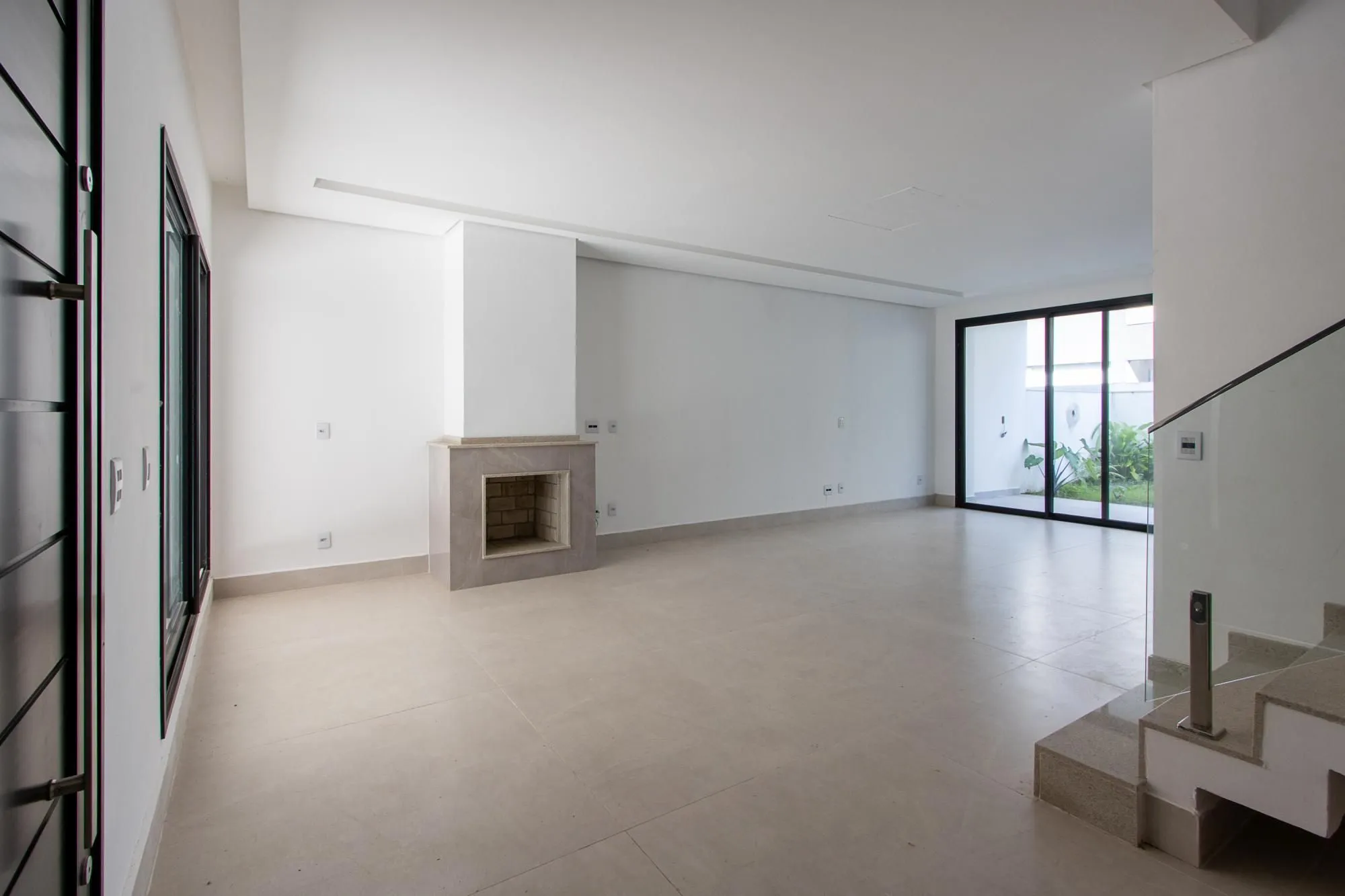 Imagem Casa de condomínio, 3 dormitórios, 3 suítes.