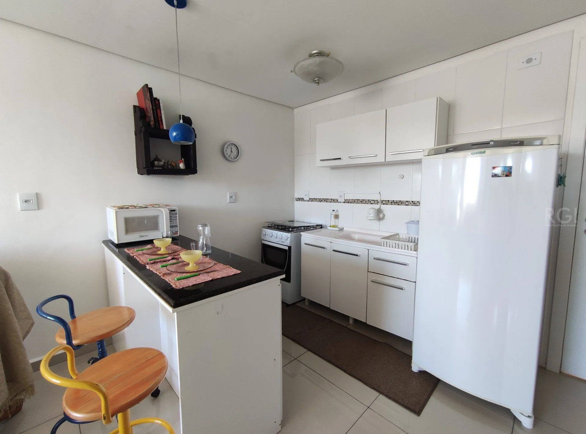 Imagem Apartamento para Venda - 40m², 1 dormitório, 1 vaga - Partenon