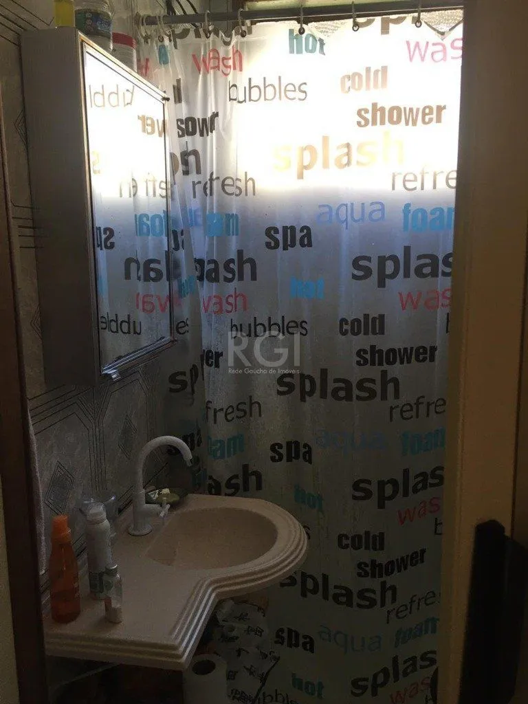 Imagem Casa para Venda - 74m², 3 dormitórios, 2 vagas - Nonoai