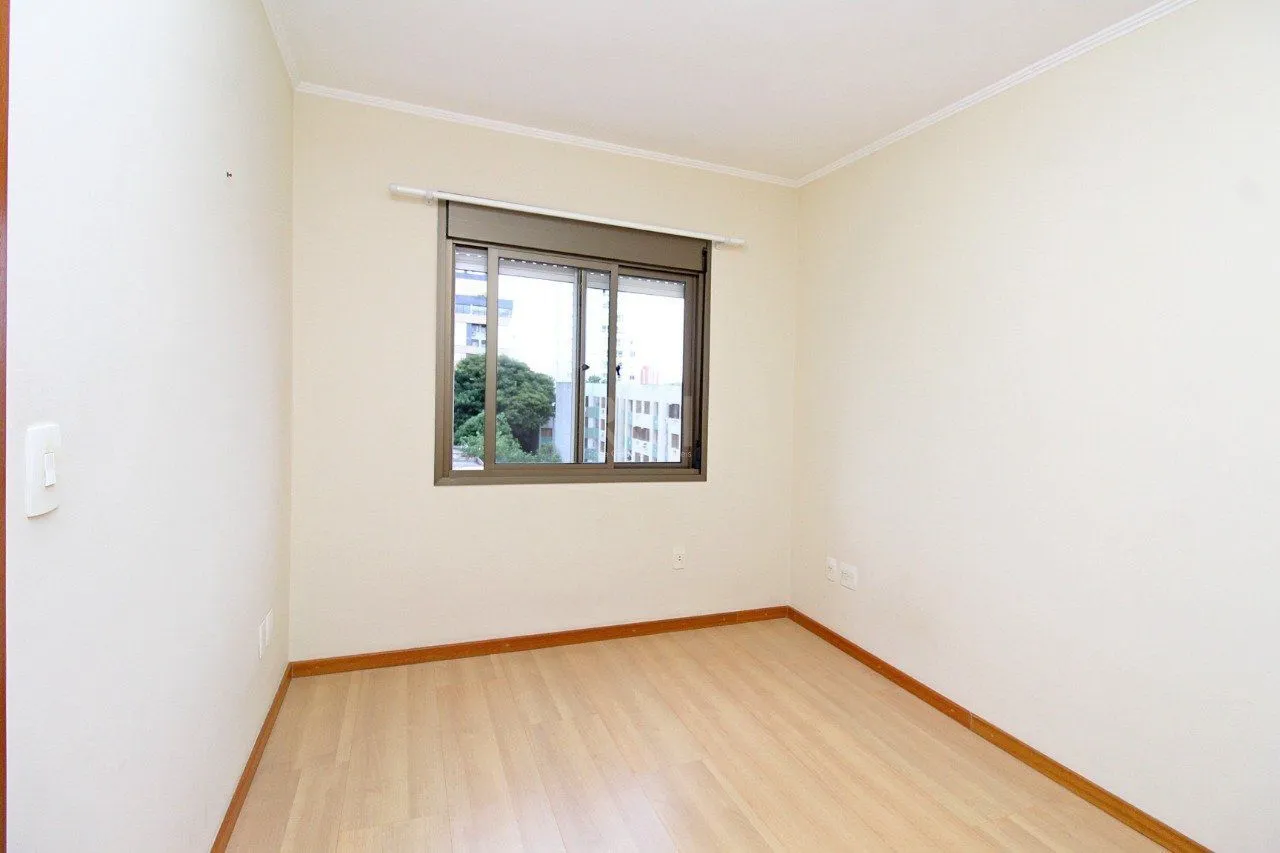 Imagem Apartamento de três dormitórios, suíte e uma vaga de garagem no bairro Santana