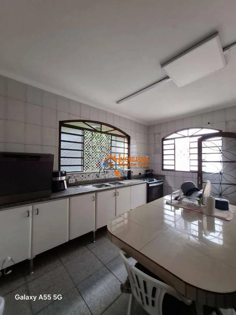 Imagem Sobrado com 3 dormitórios à venda, 188 m² por R$ 650.000,00 - Vila Galvão - Guarulhos/SP