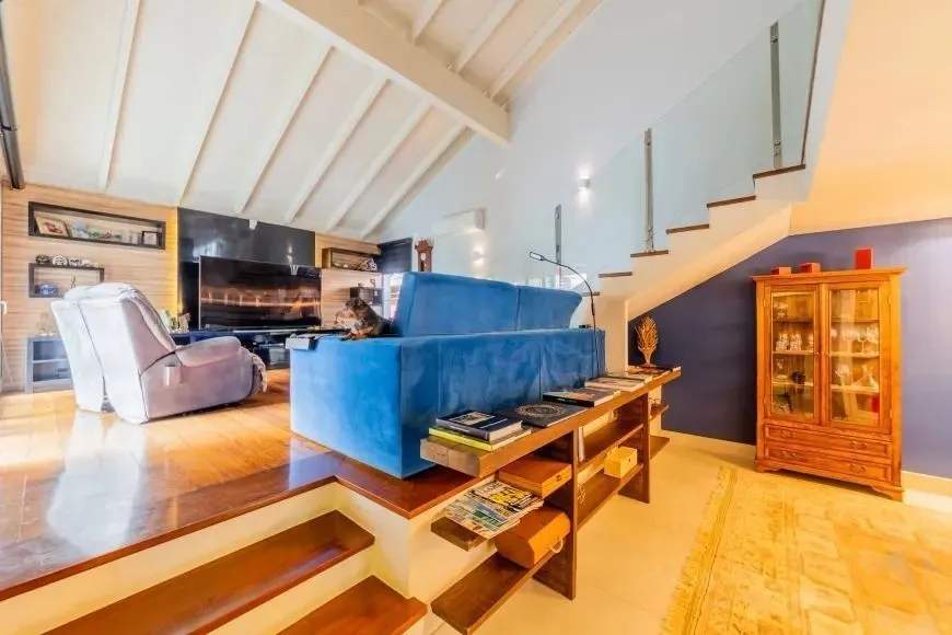 Imagem Casa alto padrão com 3 suítes e piscina no Boa Vista
