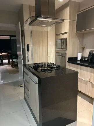 Imagem Lindo apartamento com três quartos e armários planejados para vender no Manhatan Square na Paralela