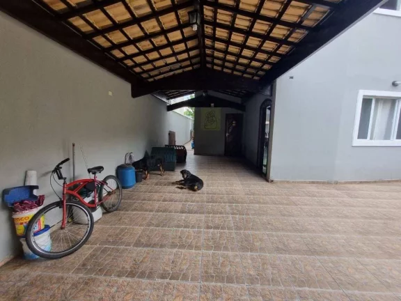 Imagem Sobrado com 3 dormitórios à venda, 200 m² por R$ 2.500.000,00 - Canto do Forte - Praia Grande/SP