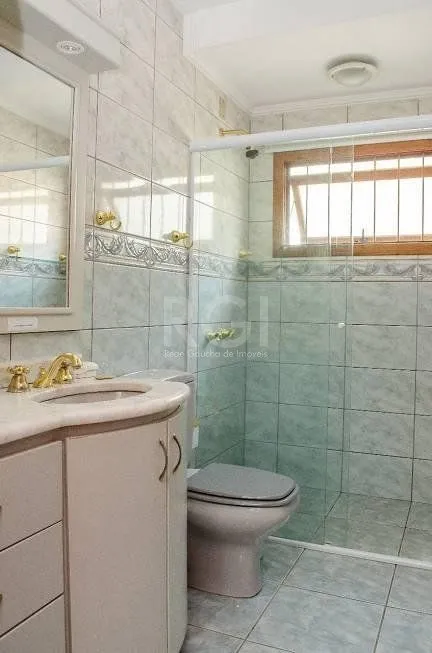 Imagem Casa com 5 dormitórios, 550 m² no Bairro Vila Jardim - Porto Alegre/RS