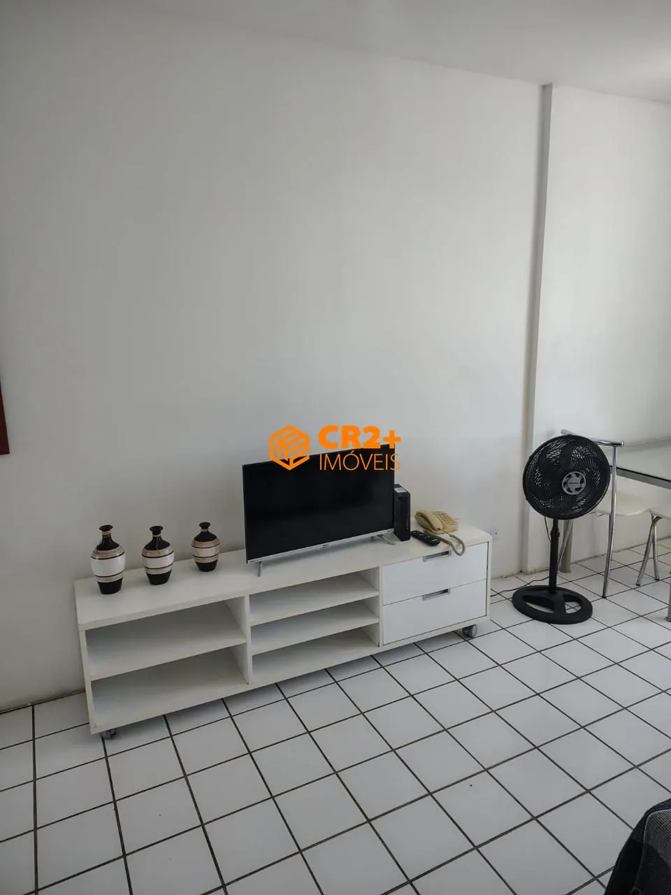 Imagem Vendo flat á menos de 100 metros do Mar, na Avenida Bernardo Vieira de Melo