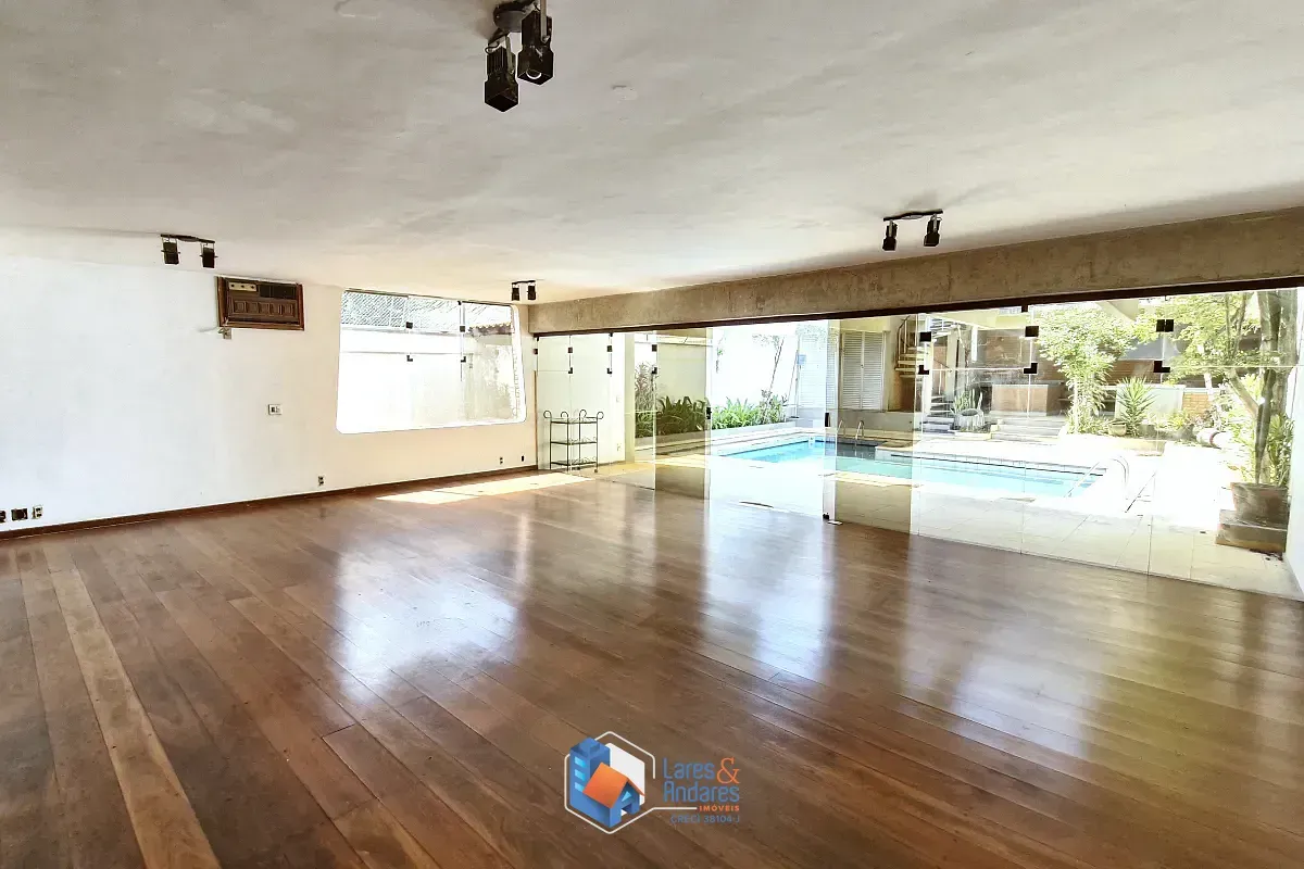 Imagem Casa para venda em Santo Amaro com 6 quartos, sendo 4 suítes, 570m²