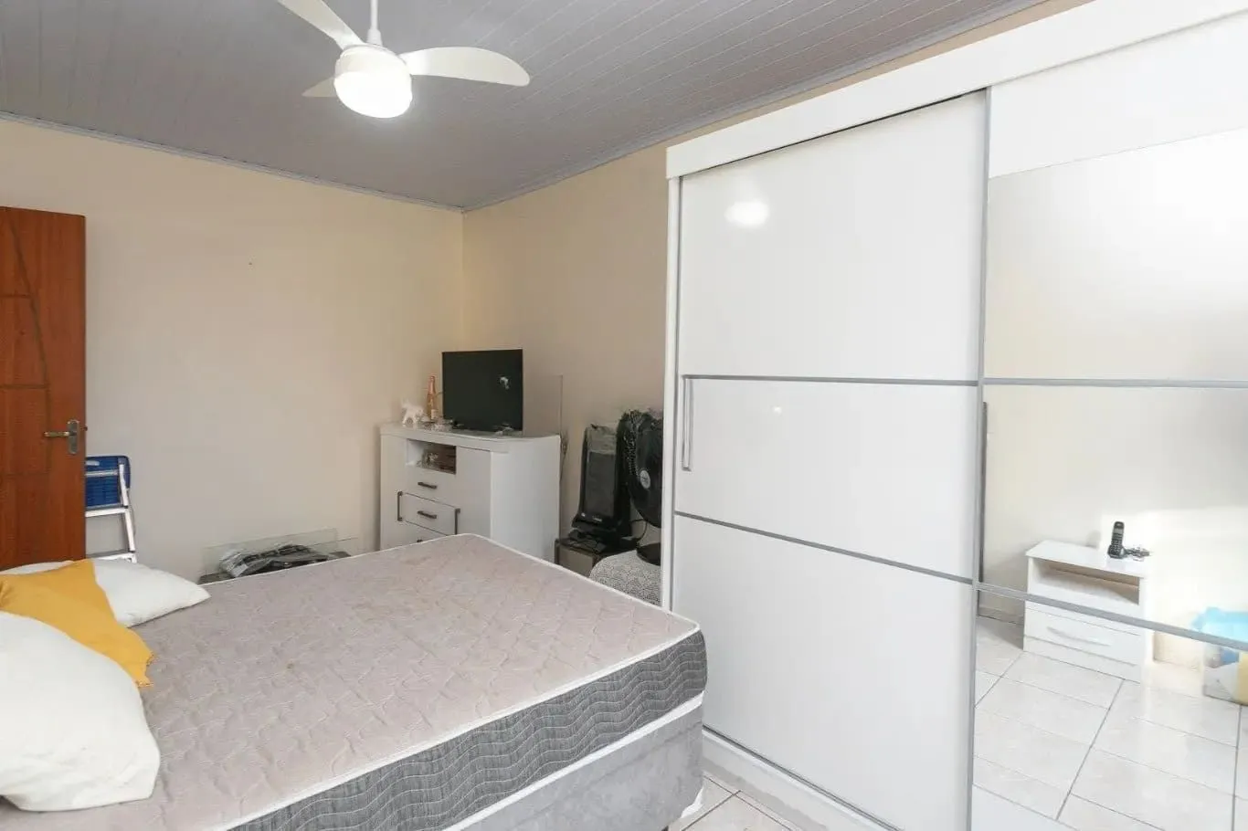 Imagem Casa com 2 dormitórios à venda em Partenon, Porto Alegre