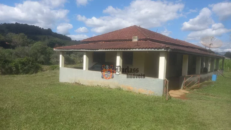 Imagem Sítio com 6 dormitórios à venda, 25400 m² por R$ 700.000 - Zona Rural - Cambuí/MG