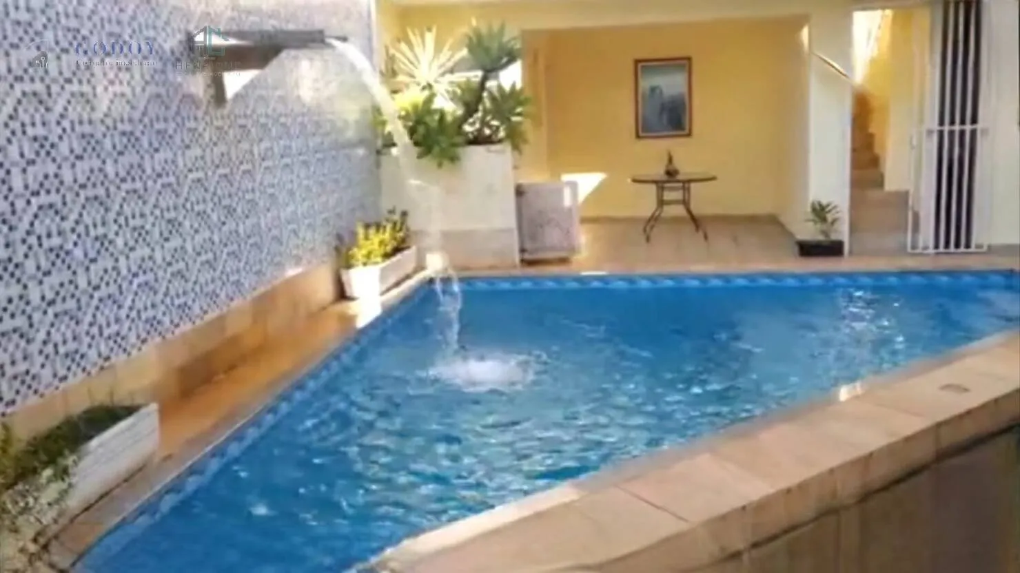 Imagem Casa com Potencial para Pousada - Localização Privilegiada