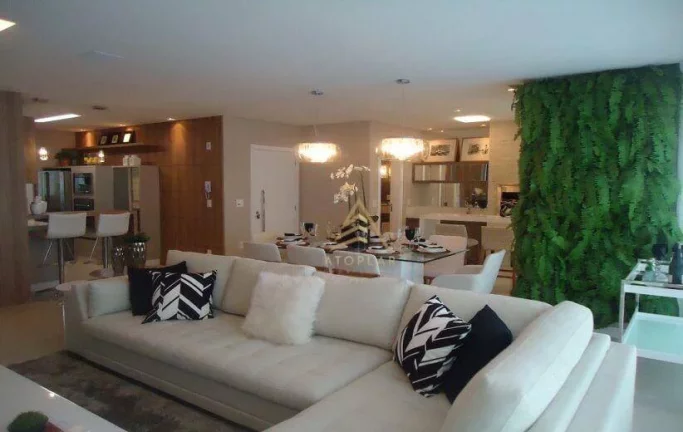Imagem Apartamento com 4 dormitórios à venda, 140 m² por R$ 2.689.783,39 - Centro - Balneário Camboriú/SC