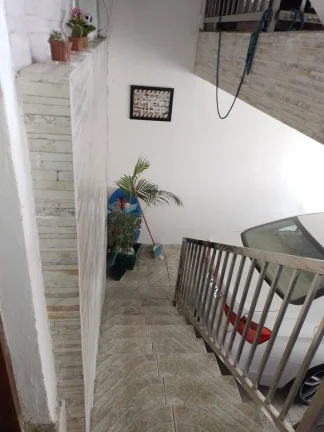 Imagem Sobrado Marvilhoso 200 m² 3 Dormitorios sendo 1 Suite 2 Vagas de Gargens