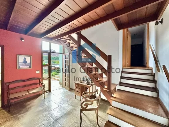 Imagem Linda casa à venda em condomínio na Graja Viana