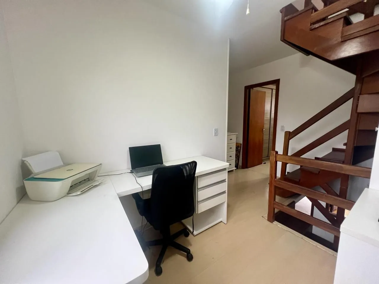 Imagem Casa em condomínio fechado com 94m2, 3 dormitórios no bairro Camaquã.