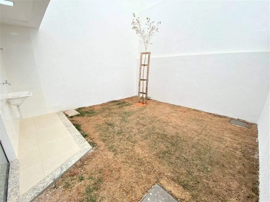 Imagem Casa duplex à venda, 3 quartos, 1 suíte, 2 vagas, Santa Rosa - Belo Horizonte/MG