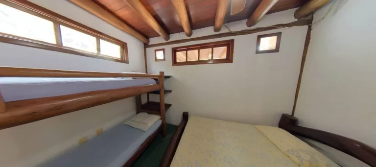 Imagem YELLOW HOUSE - JORGE LEITE