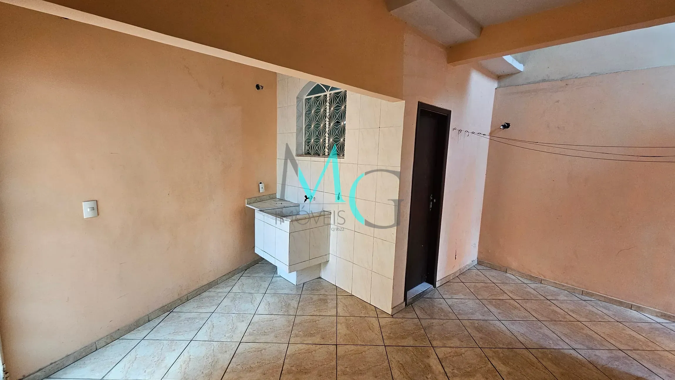 Imagem Sobrado para Locação 2 Quartos, por R$ 1500 + taxas, 80M², Campo Grande, Rio de Janeiro - RJ