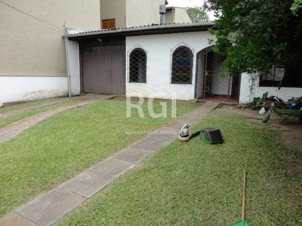 Imagem Casa para Venda - 100m², 3 dormitórios, 4 vagas - Guarujá