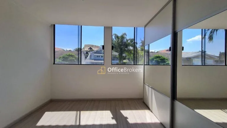 Imagem Casa à venda Residencial 5 com 4 dormitórios à venda, 620 m²