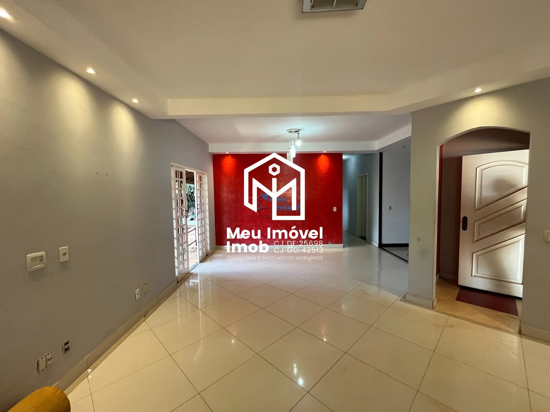 Imagem Casa 3 Quarto 1 Suíte 4 Vagas 230m² Terreno 800m² Taguatinga