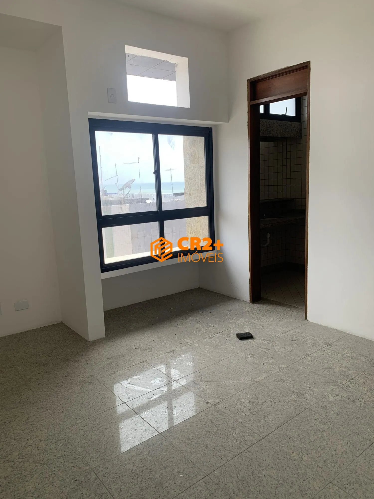Imagem Vendo apartamento beira mar de piedade com 4 suítes- 247m²