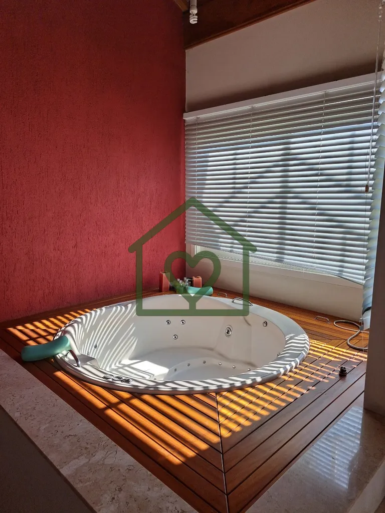 Imagem CASA l 4 DORMITÓRIOS l 3 SUÍTES l SEMI MOBILIADA I 8 VAGAS l CRISTAL l ZONA SUL 
 
ABRIANOS vende ...
