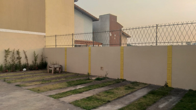 Imagem Casa de Condomínio com 2 Quartos à Venda, 65 m² em Vila Lavínia - Mogi das Cruzes