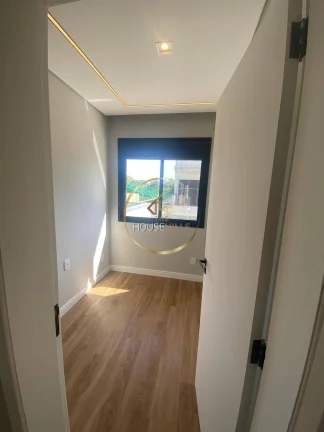 Imagem Casa Sobrado, 3 Dormitórios, 1 Suíte, Closet, Bosque Manacás, Jacareí.