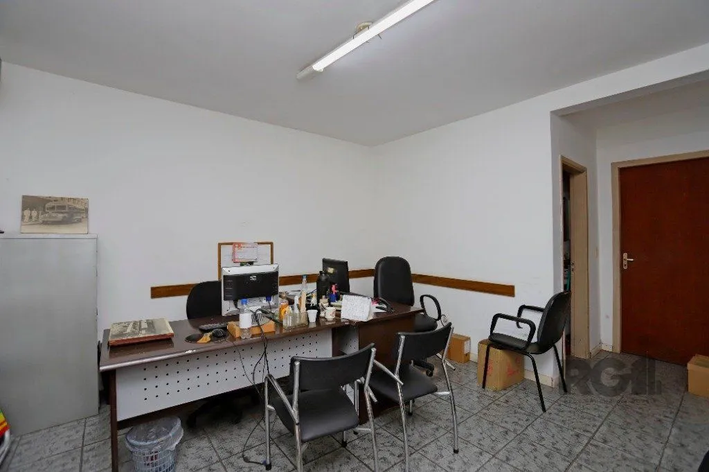 Imagem Vendo com exclusividade, 50m da PUC, terreno com 960 m2, 30,00m x 32,00m