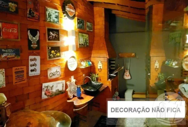 Imagem Lindo Sobrado Mobiliado e Decorado a 6 minutos da praia de B