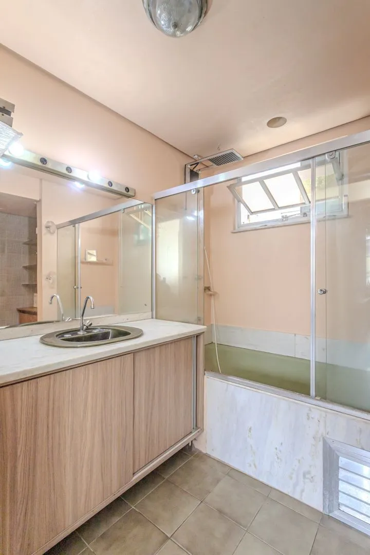Imagem Apartamento no Centro de 4 dormitórios com 120m²