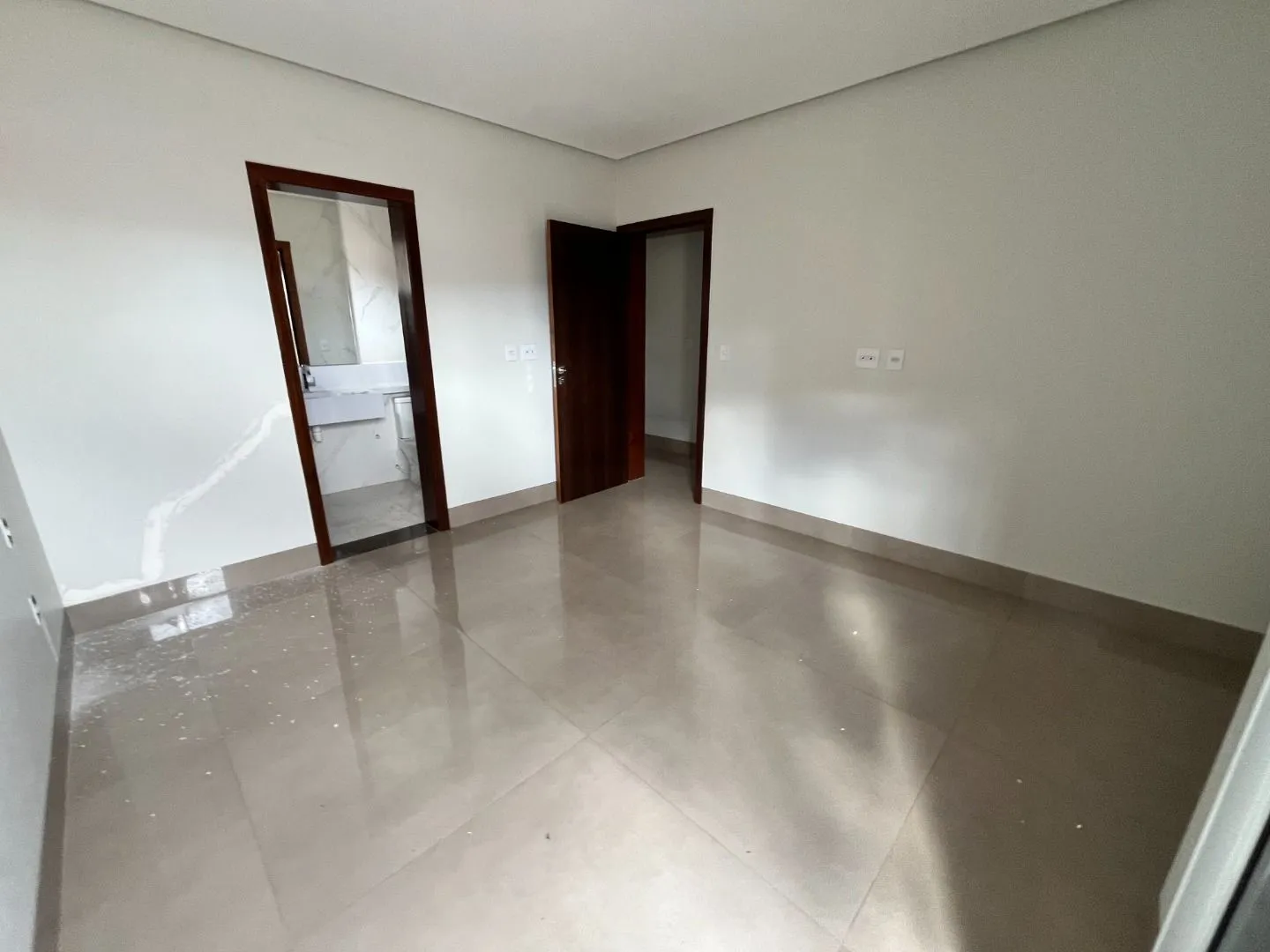 Imagem Apartamento com 3 dormitórios à venda, 114 m² por R$ 1.100.000,00 - Centro - Patos de Minas/MG