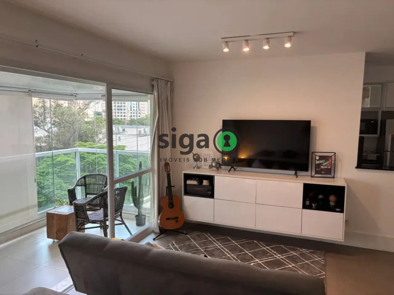 Imagem Apartamento com - 50 m² - Mobiliado - Varanda Envidraçada - Condomínio Brookfield Home Design
