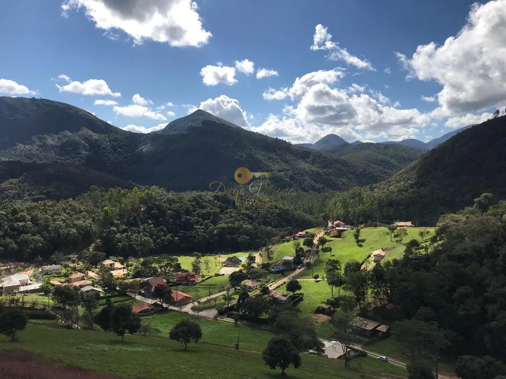 Imagem Terreno em Condomínio para Venda em Teresópolis / RJ no bairro Vale Alpino