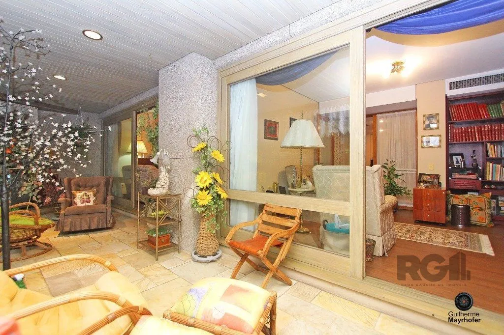 Imagem Excelente apartamento de 315m² com 3 dormitórios e 2 vagas.