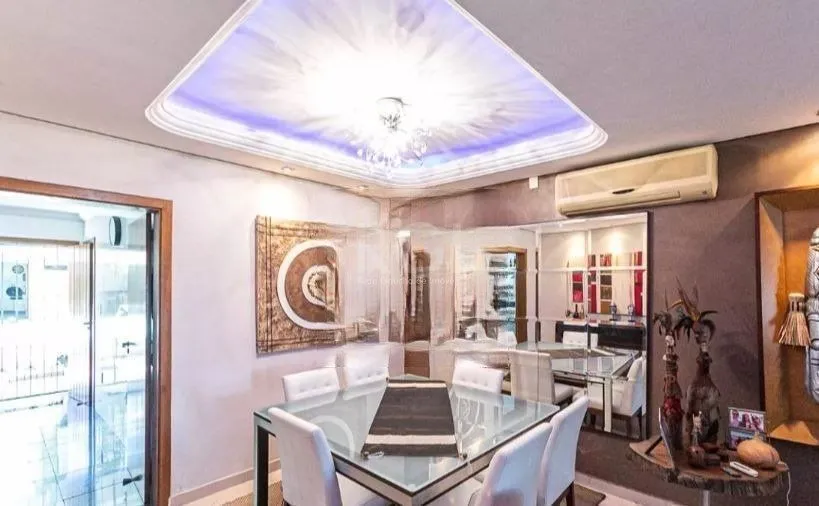 Imagem Casa para Venda - 336m², 4 dormitórios, sendo 1 suites, 2 vagas - Camaquã