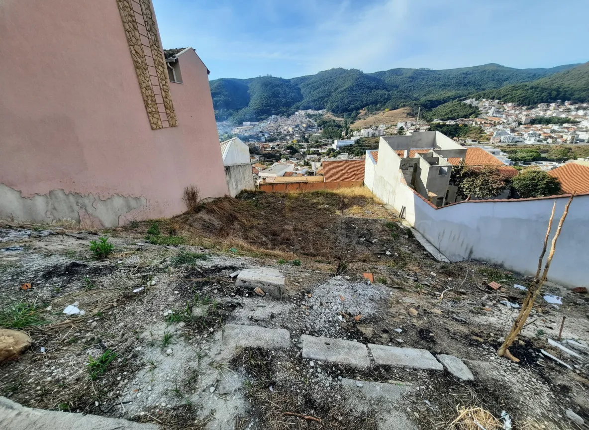 Imagem Terreno 420 m² à venda em Monte Verde, Poços de Caldas